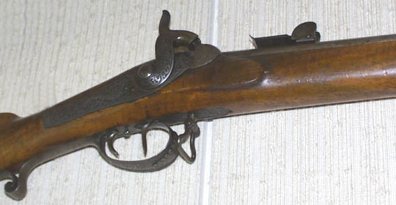 L�ttihin tussari; erikoisvalmisteinen ase A E Ramsaylle, kaiverrettu.