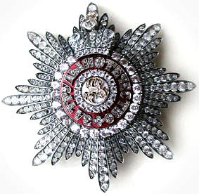 Pyh�n Oikeauskoisen Suuriruhtinaan Aleksanteri Nevskin Keisarillisen kunniamerkin  rintat�hti briljanttikoristein